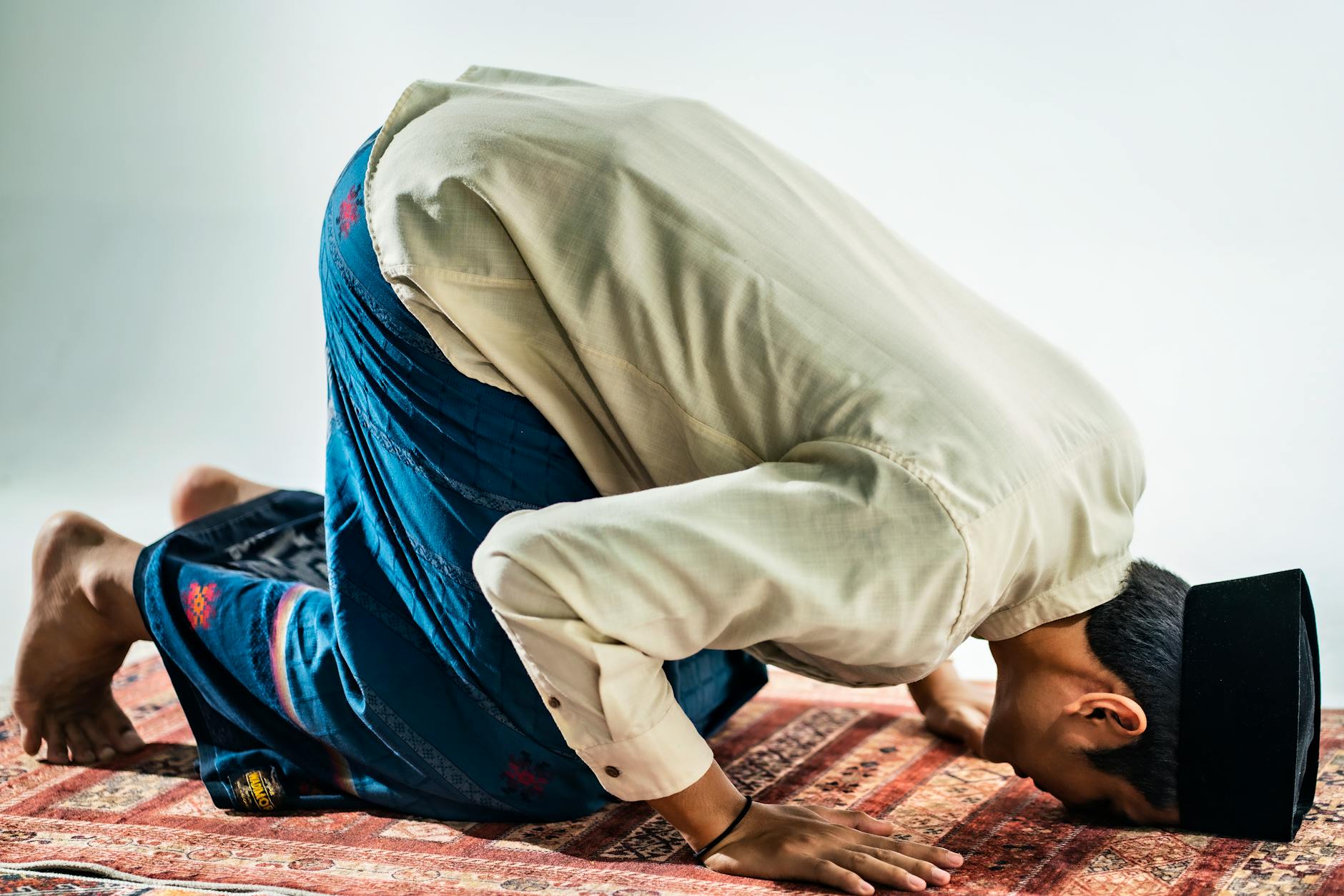 Gambar ilustrasi penerbit hafalan shalat delisa untuk membantu memahami cara shalat yang benar dan mudah diingat