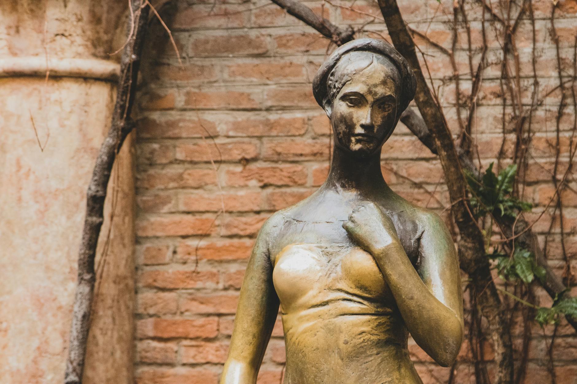 Penerbit karya sastra klasik Romeo dan Juliet oleh William Shakespeare