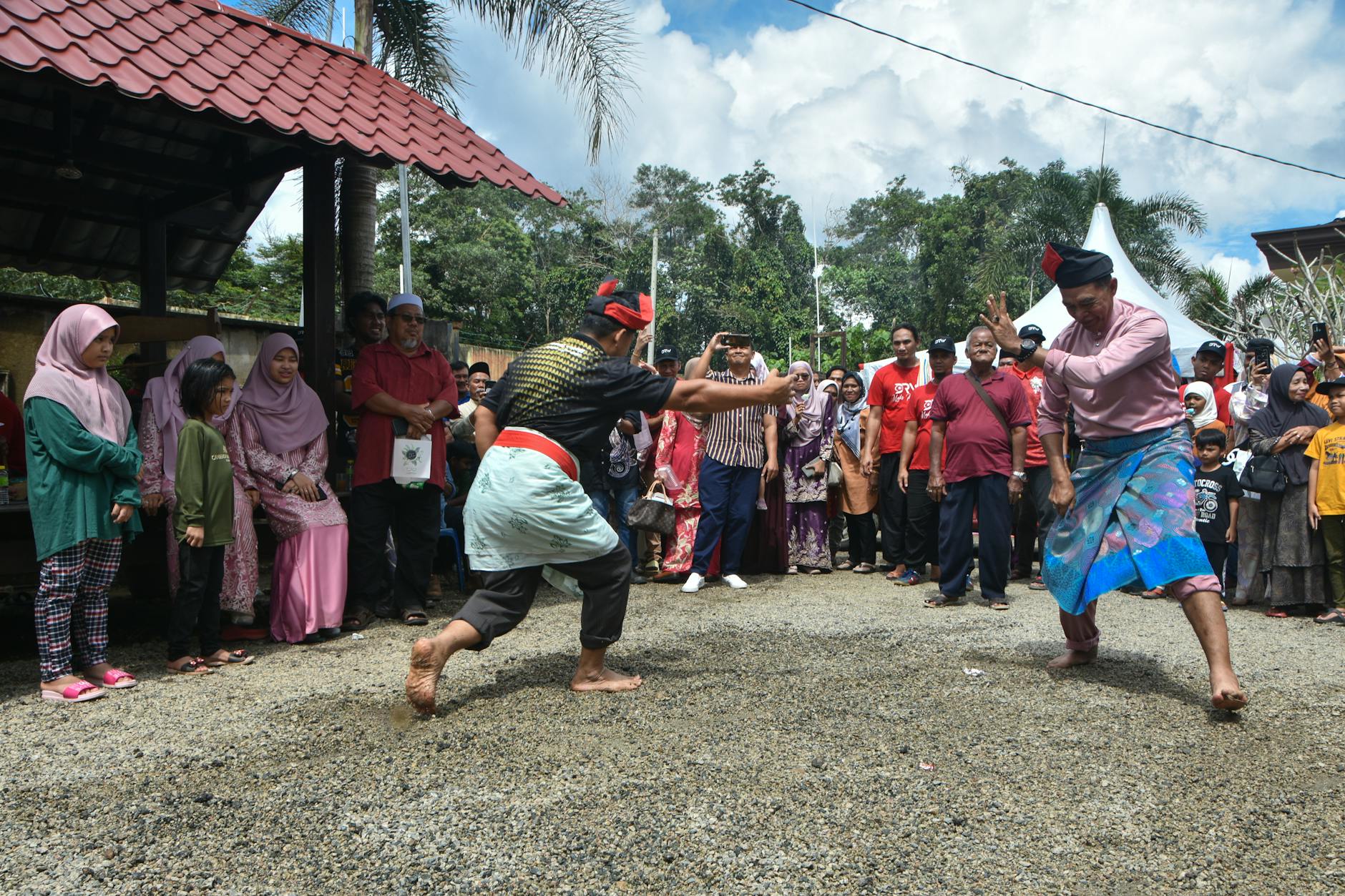 Penerbit Bentang adalah salah satu penerbit buku terkemuka di Indonesia yang telah menerbitkan berbagai judul buku fiksi dan non-fiksi berkualitas tinggi.