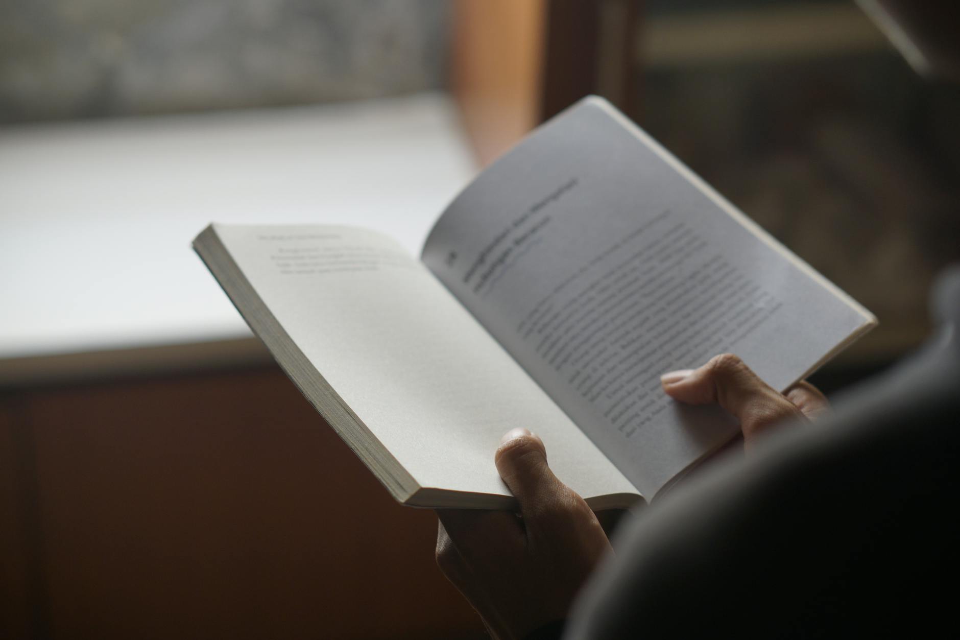 penerbit novel laut bercerita